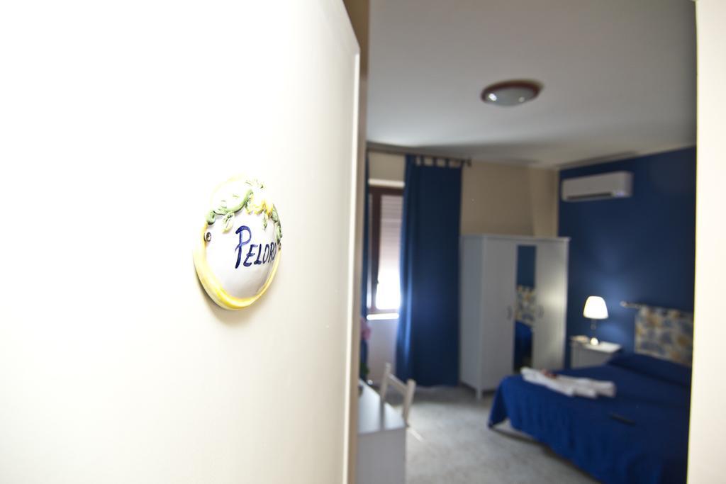 B&B Tifeo Виллафранка-Тиррена Экстерьер фото