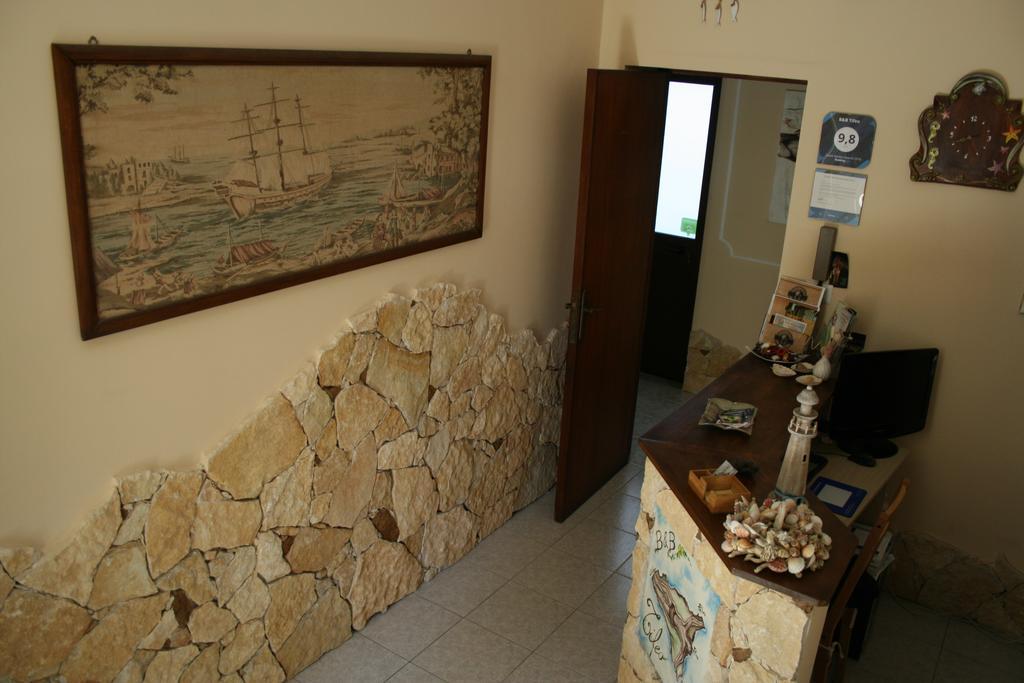 B&B Tifeo Виллафранка-Тиррена Экстерьер фото